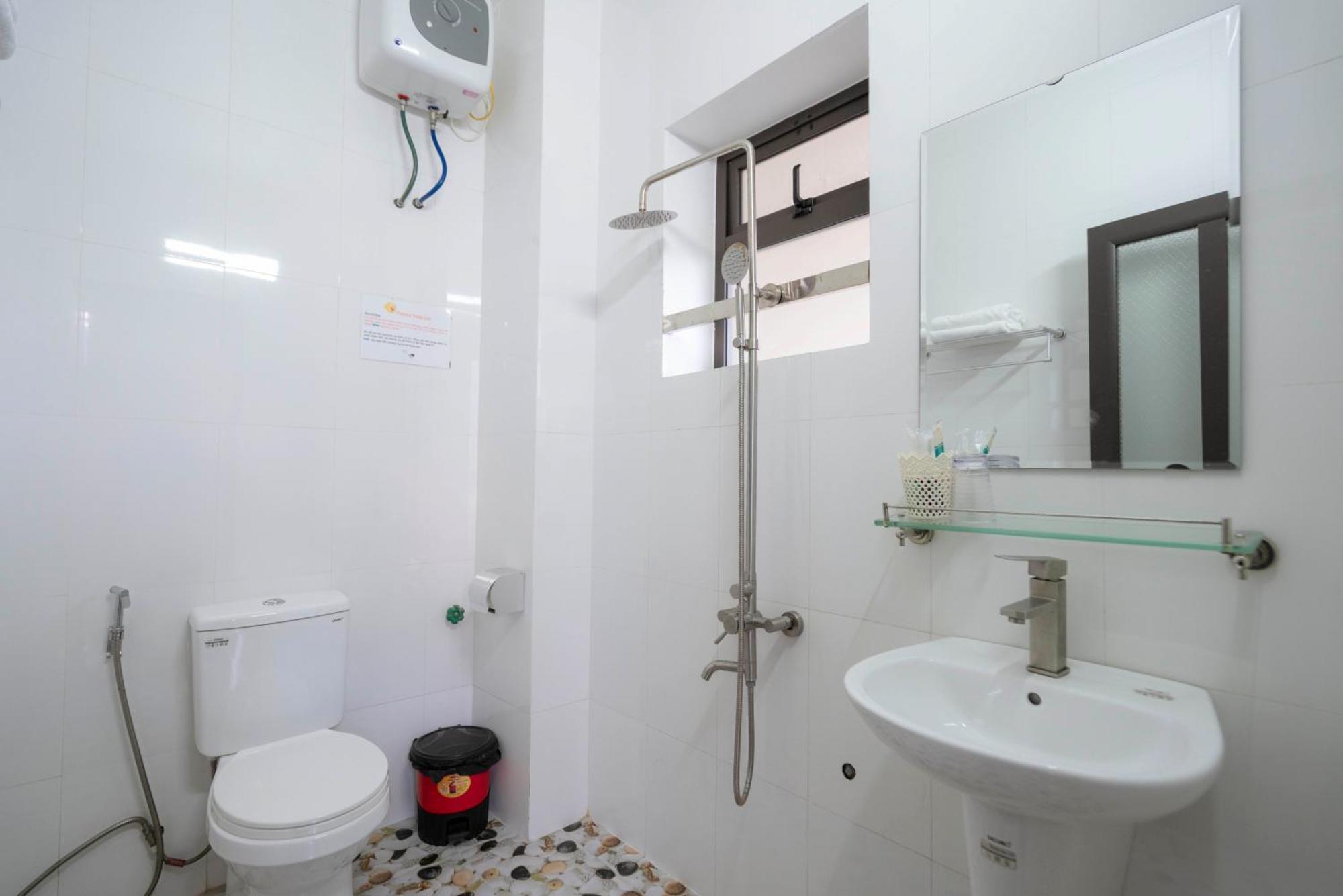 Fancy House Hotel Ха Лонг Екстериор снимка